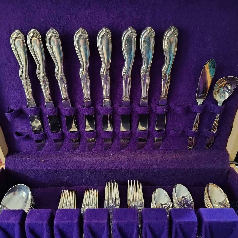 Vintage Rogers & Bro. AI Silver Plated Cutlery Set With Box